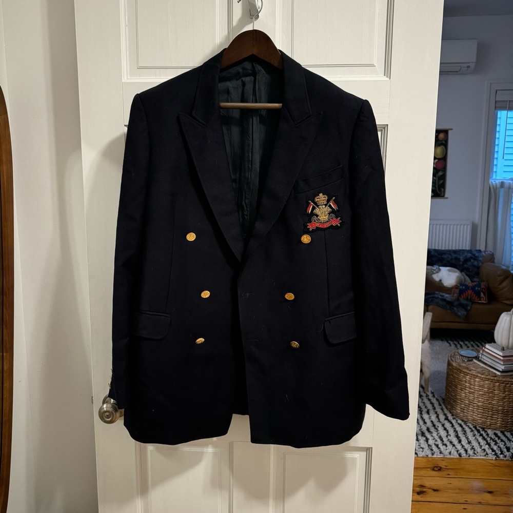 British Royal Navy blazer w 9th/12th Total Lancers badge